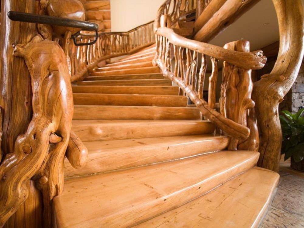 Эксклюзивные дерево. Красивые деревянные лестницы. Лестница из цельного дерева. Лестница из бревна. Шикарные лестницы из дерева.