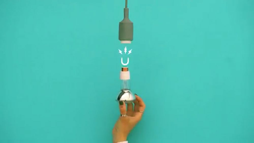 Магнитный цоколь, позволяющий заменить лампочку за секунду