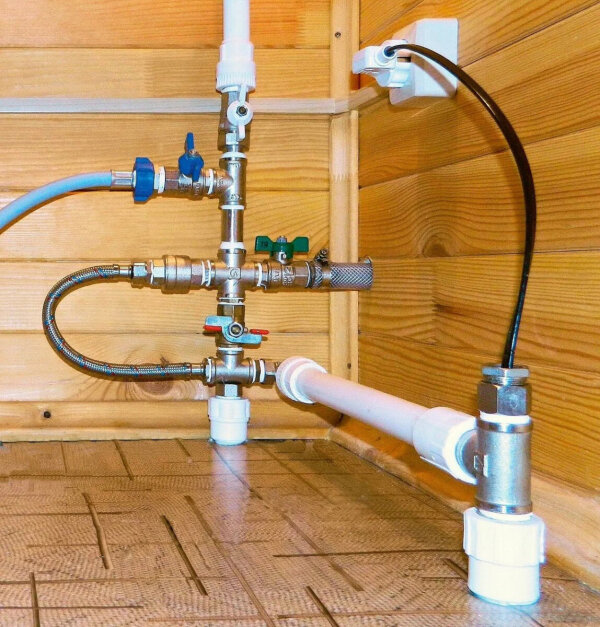 Греющий кабель, проложенный внутри трубы